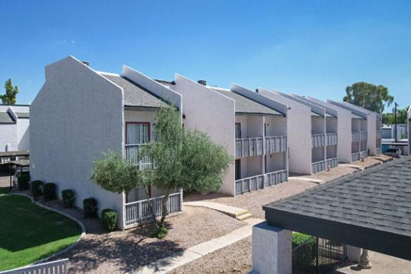 Thank you for viewing our Exterior  at Woodbridge Apartments in the city of Rialto.